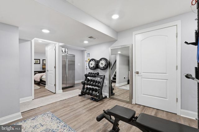 8803 LIBERTY LN, Potomac, MD 20854