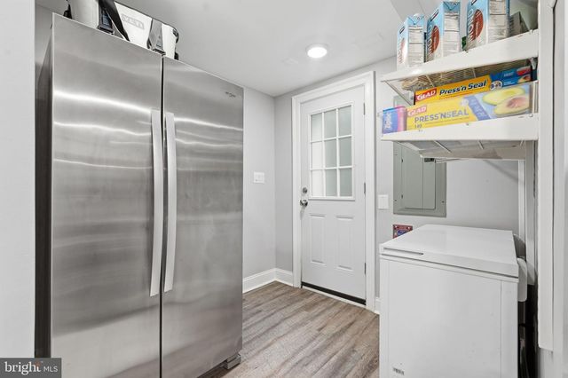 8803 LIBERTY LN, Potomac, MD 20854