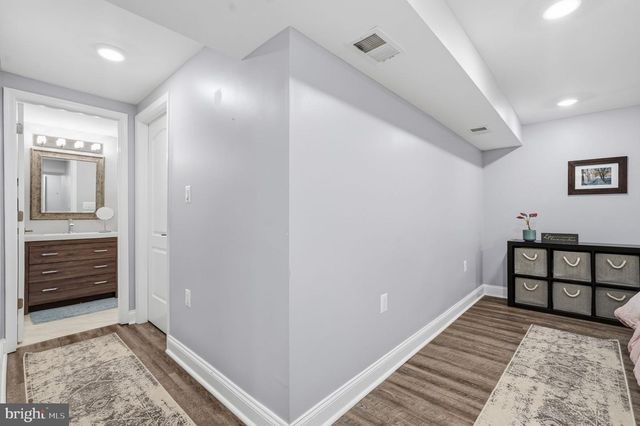8803 LIBERTY LN, Potomac, MD 20854