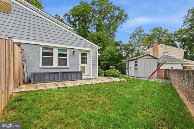 8803 LIBERTY LN, Potomac, MD 20854