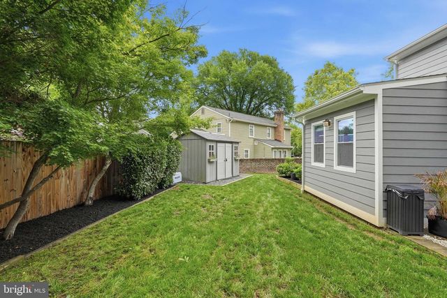 8803 LIBERTY LN, Potomac, MD 20854