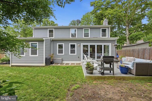 8803 LIBERTY LN, Potomac, MD 20854
