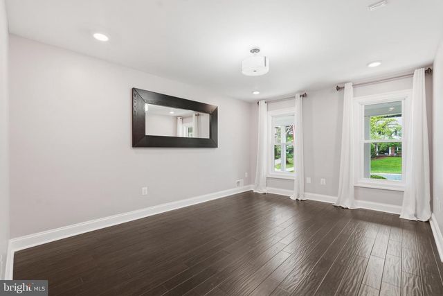 8803 LIBERTY LN, Potomac, MD 20854