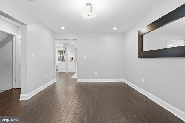 8803 LIBERTY LN, Potomac, MD 20854