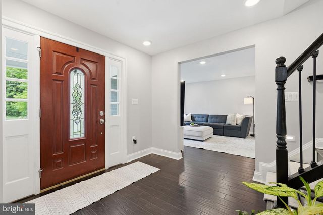 8803 LIBERTY LN, Potomac, MD 20854
