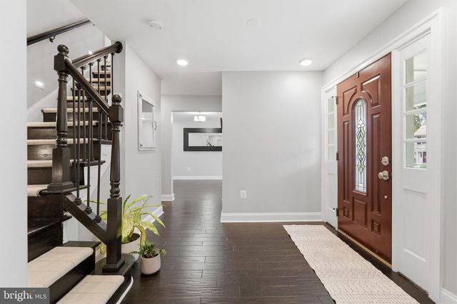 8803 LIBERTY LN, Potomac, MD 20854