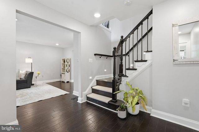 8803 LIBERTY LN, Potomac, MD 20854