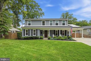 8803 LIBERTY LN, Potomac, MD 20854