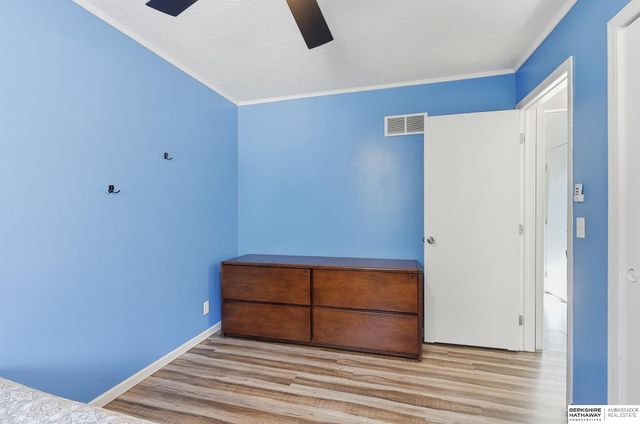 8624 N 81st Avenue, Omaha, NE 68122