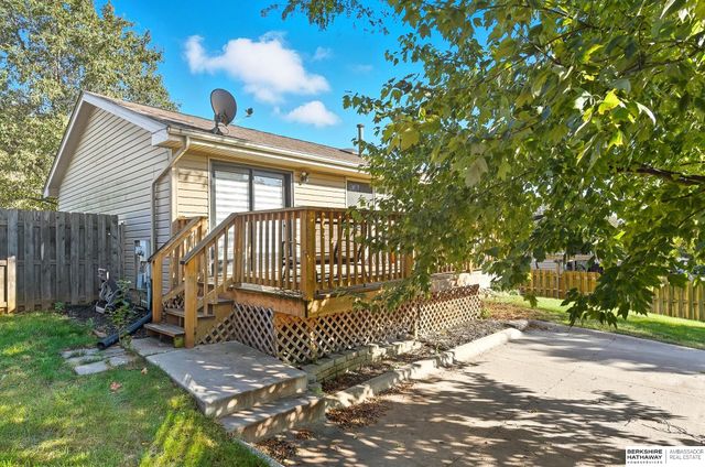 8624 N 81st Avenue, Omaha, NE 68122