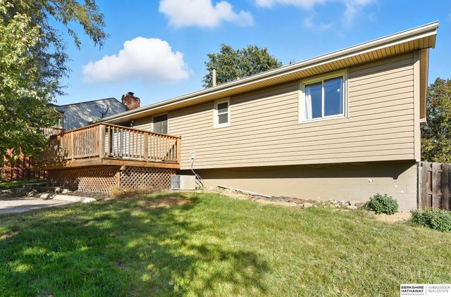 8624 N 81st Avenue, Omaha, NE 68122