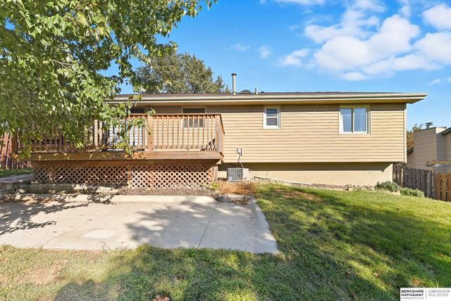 8624 N 81st Avenue, Omaha, NE 68122