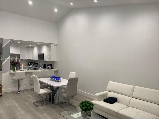 11376 SW 2nd Ct 11376, Pembroke Pines, FL 33025