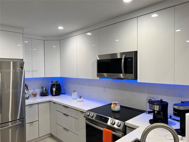 11376 SW 2nd Ct 11376, Pembroke Pines, FL 33025