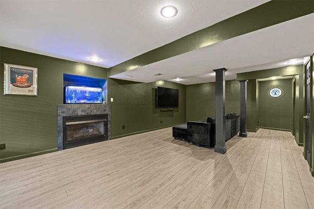 15826 Maple Street, Overland Park, KS 66223