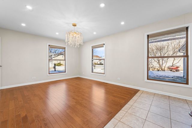 9 Edgewood Road, Vernon Hills, IL 60061