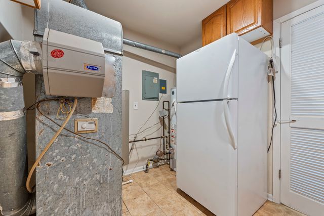 9 Edgewood Road, Vernon Hills, IL 60061