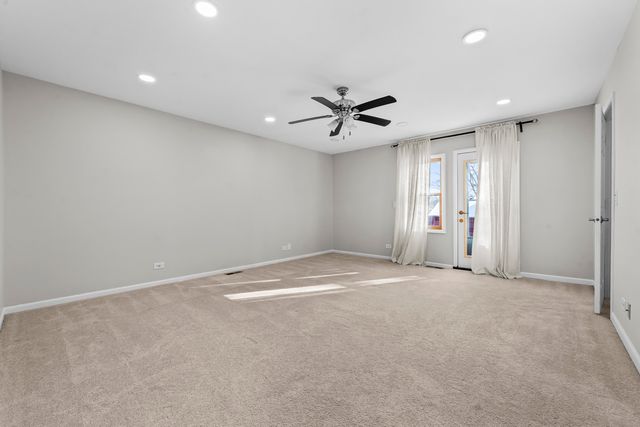 9 Edgewood Road, Vernon Hills, IL 60061