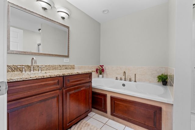 9 Edgewood Road, Vernon Hills, IL 60061