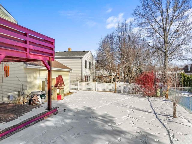 9 Edgewood Road, Vernon Hills, IL 60061