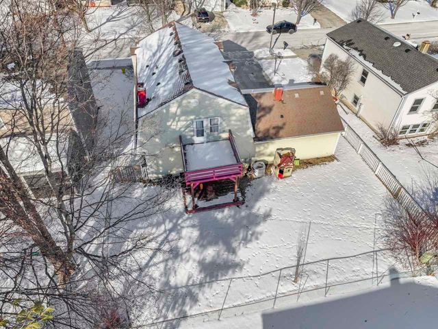 9 Edgewood Road, Vernon Hills, IL 60061