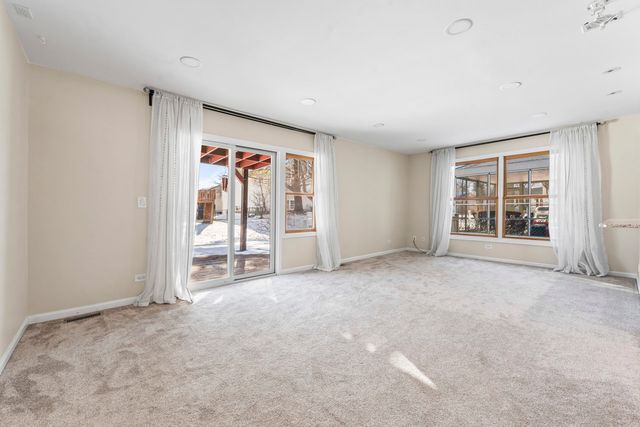 9 Edgewood Road, Vernon Hills, IL 60061