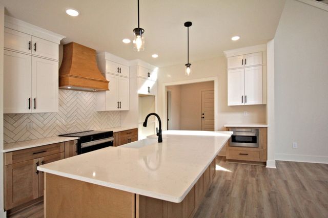 2935 Friendship Rd, Cross Plains, TN 37049