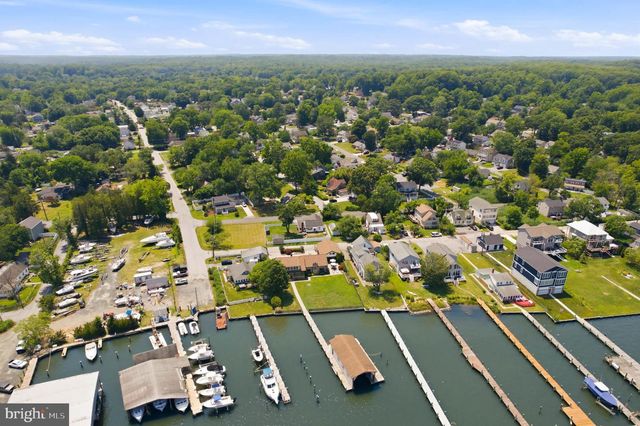 3689 1ST AVE, Edgewater, MD 21037