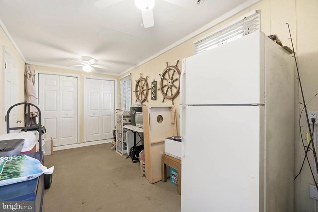 3689 1ST AVE, Edgewater, MD 21037