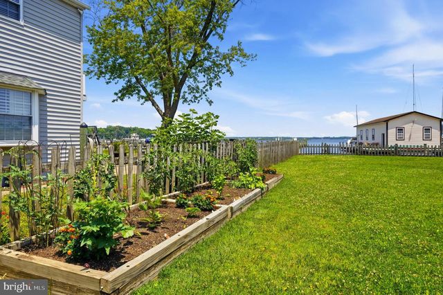 3689 1ST AVE, Edgewater, MD 21037