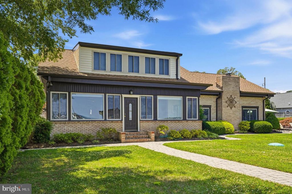 3689 1ST AVE, Edgewater, MD 21037