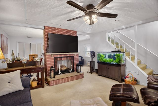 3445 Bethoven St, Polish Hill, PA 15219