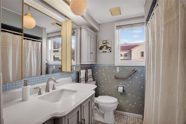 3445 Bethoven St, Polish Hill, PA 15219