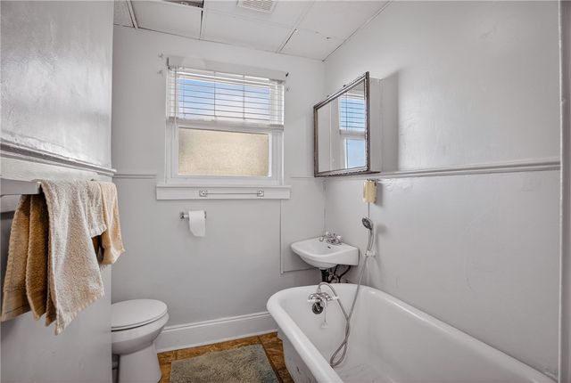 3445 Bethoven St, Polish Hill, PA 15219