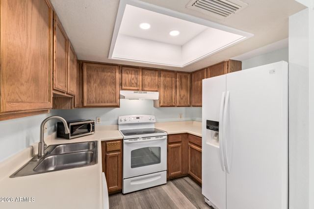 14220 N Galatea Drive Apt B, Fountain Hills, AZ 85268