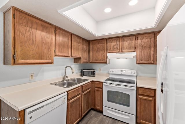 14220 N Galatea Drive Apt B, Fountain Hills, AZ 85268