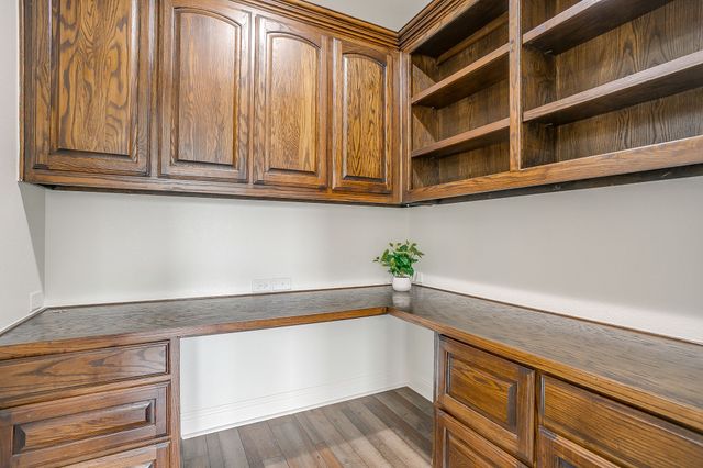 332 Parkview Drive, Aledo, TX 76008