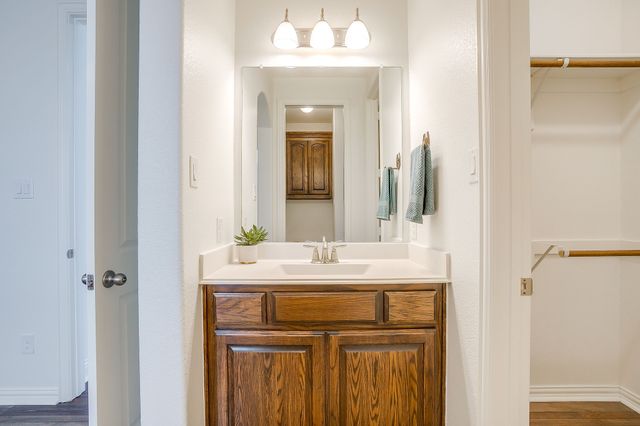 332 Parkview Drive, Aledo, TX 76008