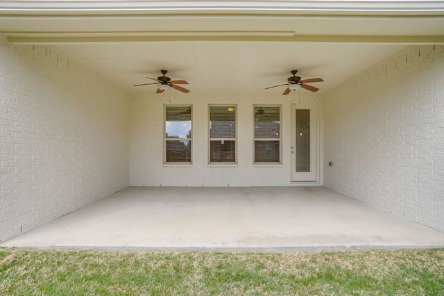 332 Parkview Drive, Aledo, TX 76008