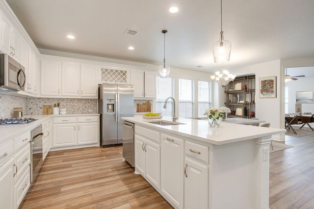 332 Parkview Drive, Aledo, TX 76008