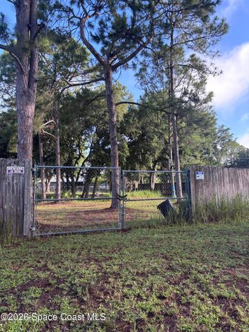 735 Carousel Street SE, Palm Bay, FL 32909