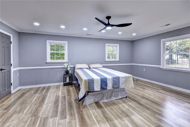 2505 Low Ground RD, Hayes, VA 23072