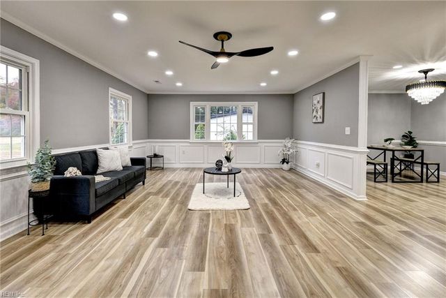 2505 Low Ground RD, Hayes, VA 23072