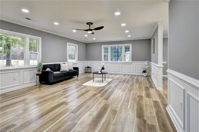 2505 Low Ground RD, Hayes, VA 23072