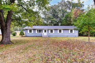 2505 Low Ground RD, Hayes, VA 23072