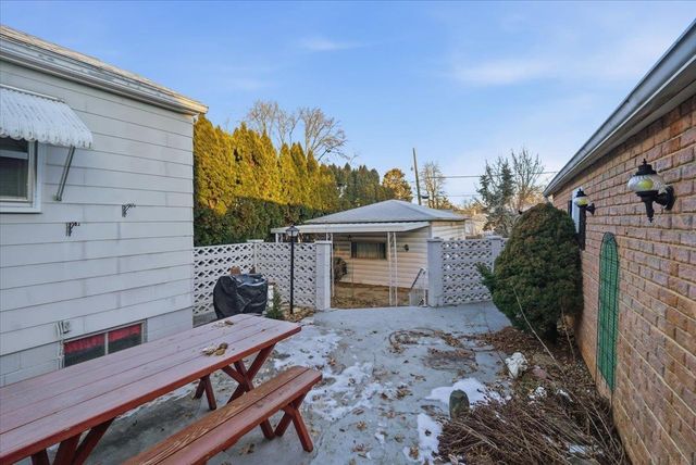 1171 Liberty Avenue, Waterloo, IA 50702