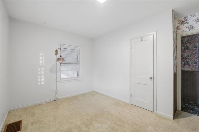 1171 Liberty Avenue, Waterloo, IA 50702