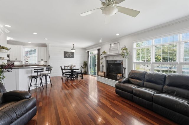 58 Belz Warner Boulevard, Reynoldsburg, OH 43068