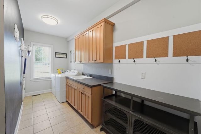 58 Belz Warner Boulevard, Reynoldsburg, OH 43068