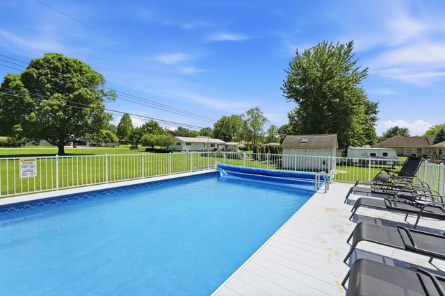58 Belz Warner Boulevard, Reynoldsburg, OH 43068